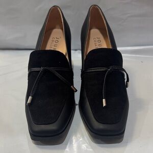 Journee Collection Women's Black Flats with Bow Detail